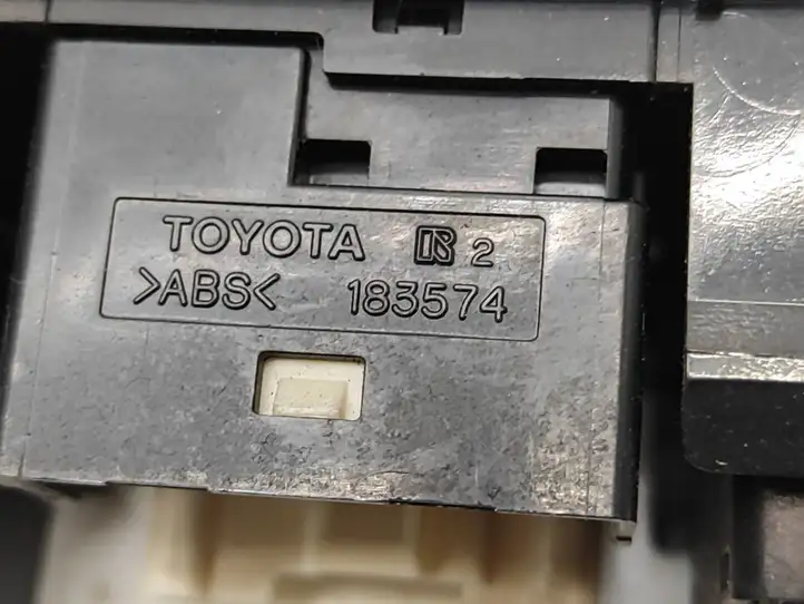 Toyota Corolla E120 E130 (2004 - 2007) 777665 Включатель зеркал — фото 5