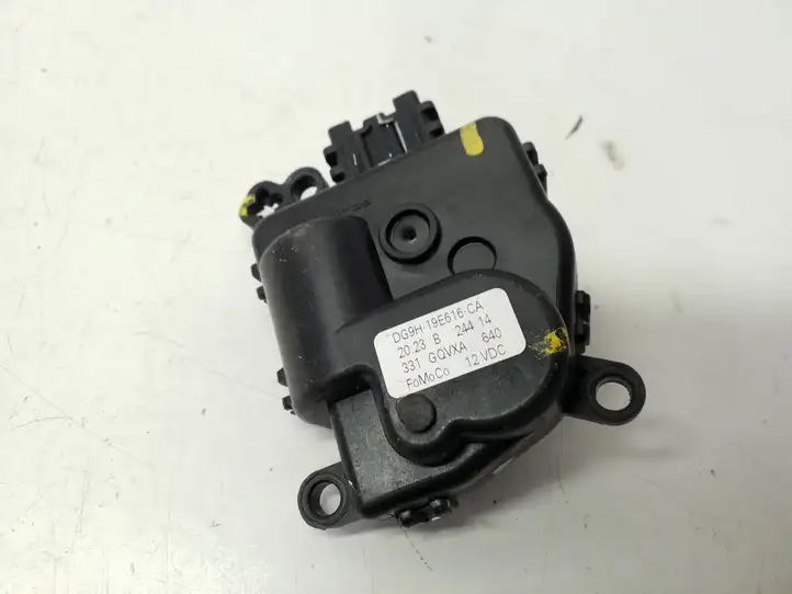 Ford Fusion II (2013 - ) DG9H19E616CA Двигатель задвижки потока воздуха — фото 2