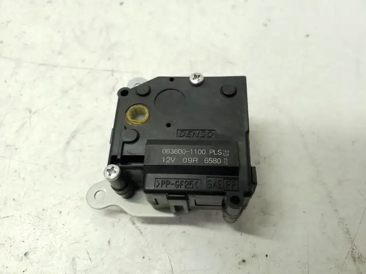 Toyota Prius (XW30) (2009 - 2015) 0638001100PLS Двигатель задвижки потока воздуха — фото 2