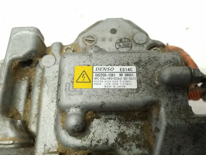 Toyota Prius (XW30) (2009 - 2015) 0422001061 Компрессор (насос) кондиционера воздуха — фото 3