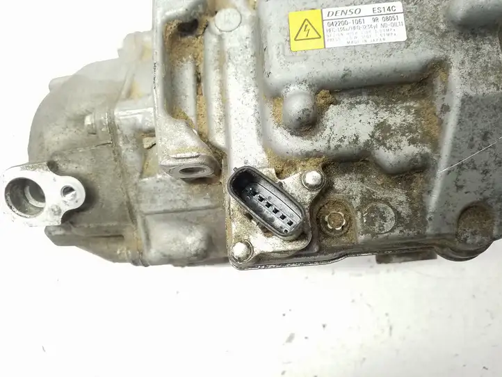 Toyota Prius (XW30) (2009 - 2015) 0422001061 Компрессор (насос) кондиционера воздуха — фото 8