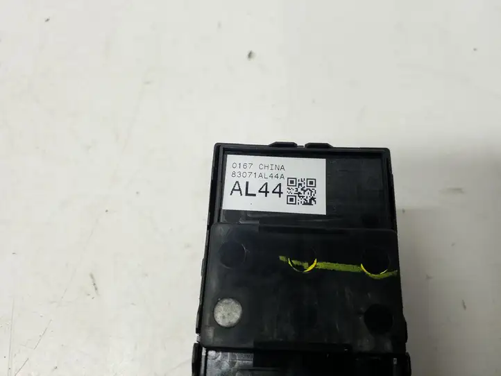 Subaru Outback (BS) (2014 - 2019) 83071AL44A Кнопка стеклоподъемников — фото 2