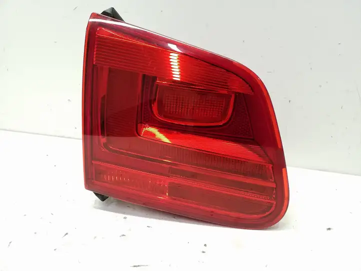 Volkswagen Tiguan (2011 - 2016) 5N0945309A Задний фонарь в крышке багажника — фото 5