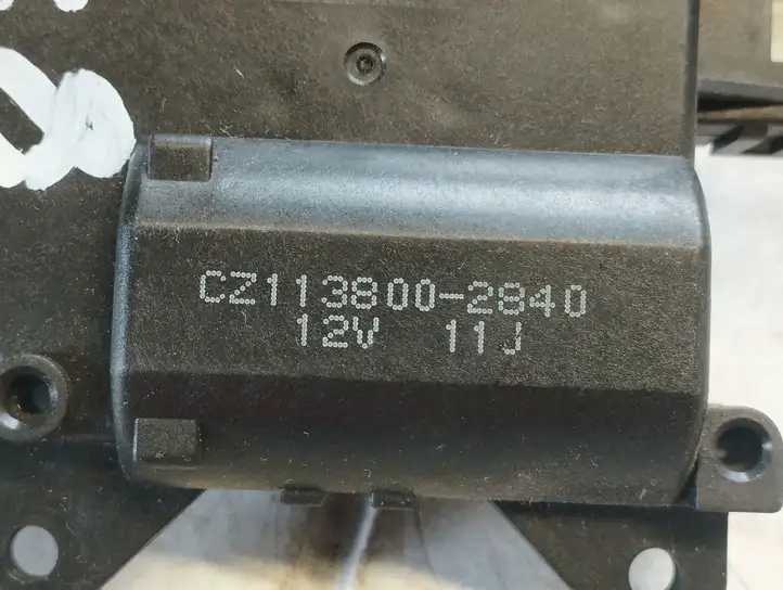 Mitsubishi Colt (2008 - 2012) CZ1138002840 Двигатель задвижки потока воздуха — фото 2