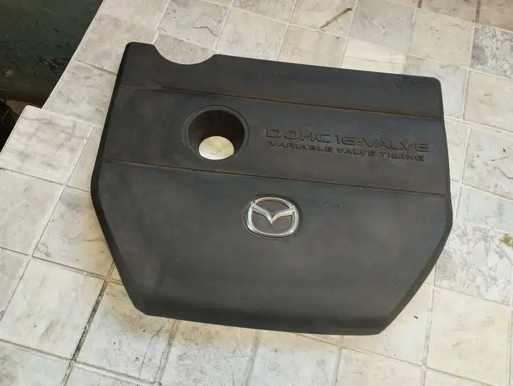 Mazda 6 (2005 - 2007) LF96102F1 Крышка двигателя декоративная — фото 1