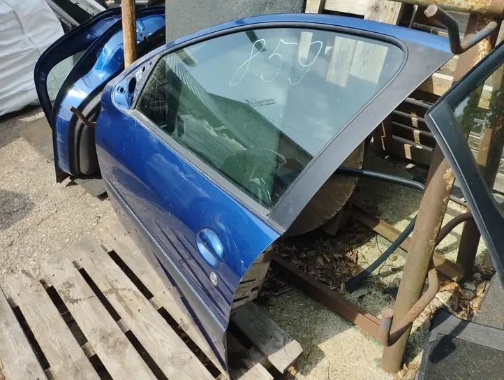 Peugeot 206 (1998 - 2012) Дверь — фото 2