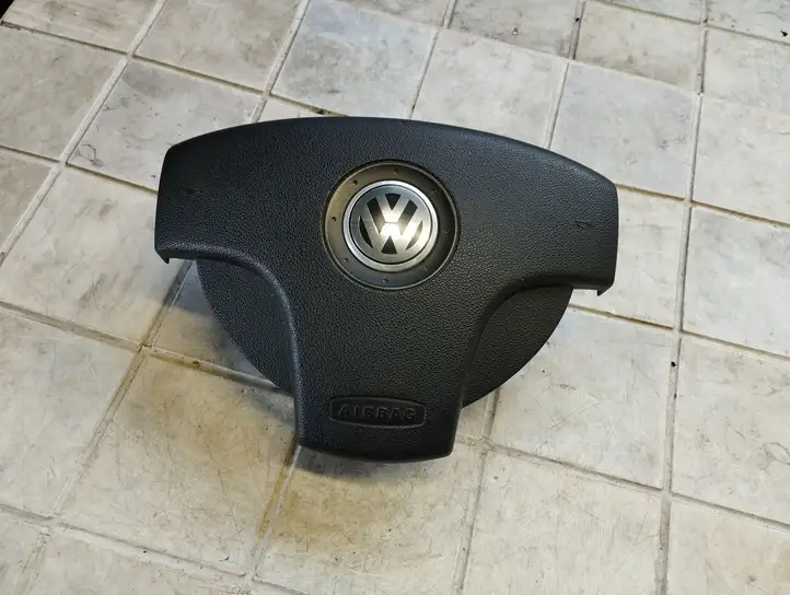 Volkswagen Fox (2005 - 2009) 5Z0880201A Подушка безопасности руля — фото 1