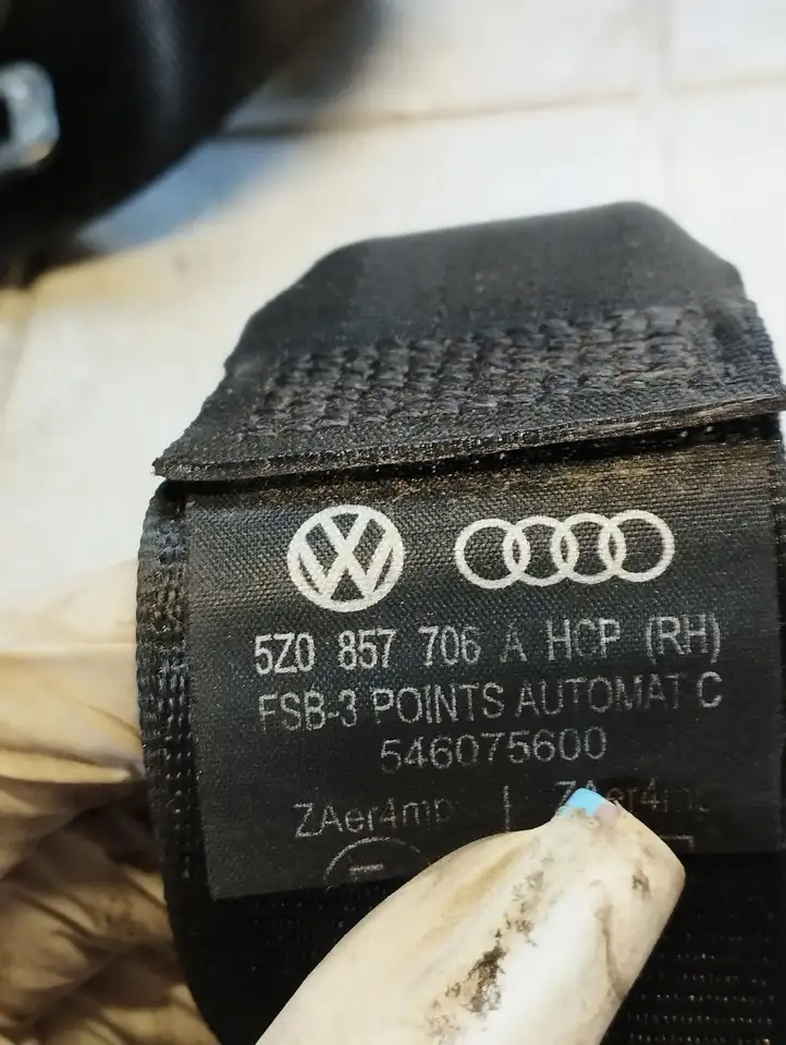 Volkswagen Fox (2005 - 2009) 5Z0857706A Передний ремень безопасности — фото 2
