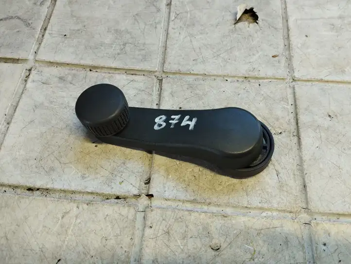 Volkswagen Fox (2005 - 2009) 6Q0837581A Ручка стеклоподъемника — фото 1