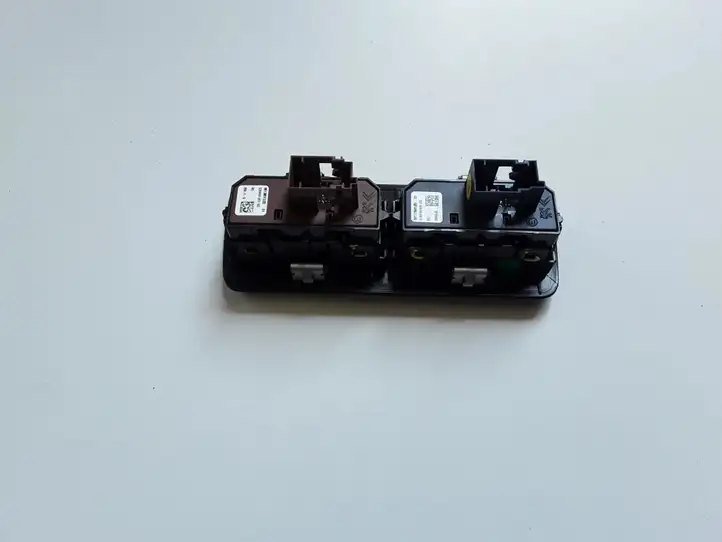 Citroen C3 Aircross (2017 - ) 98138512ZD Другие включатели / ручки/ переключатели — фото 3