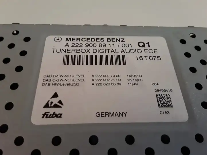 Mercedes-Benz C W205 (2014 - 2021) A2229008911 Магнитола / мультимедийная система — фото 2