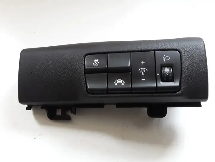 Kia Sportage (2016 - 2018) 93700F1500WK Включатель фонарей — фото 1