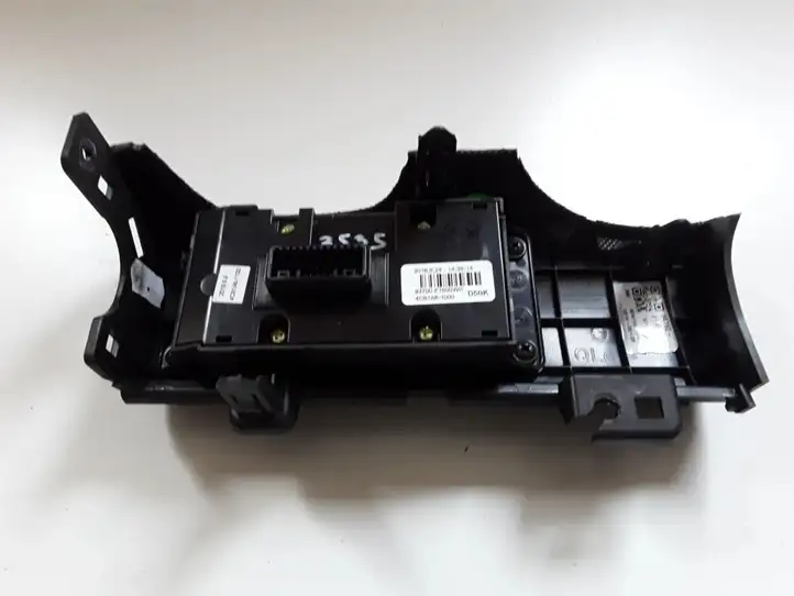 Kia Sportage (2016 - 2018) 93700F1500WK Включатель фонарей — фото 3