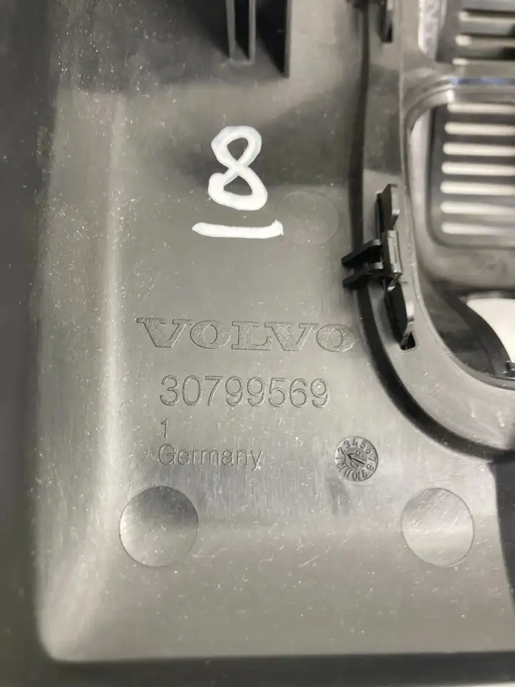 Volvo XC60 (2008 - 2013) 30799569 Накладка зеркала заднего вида — фото 5