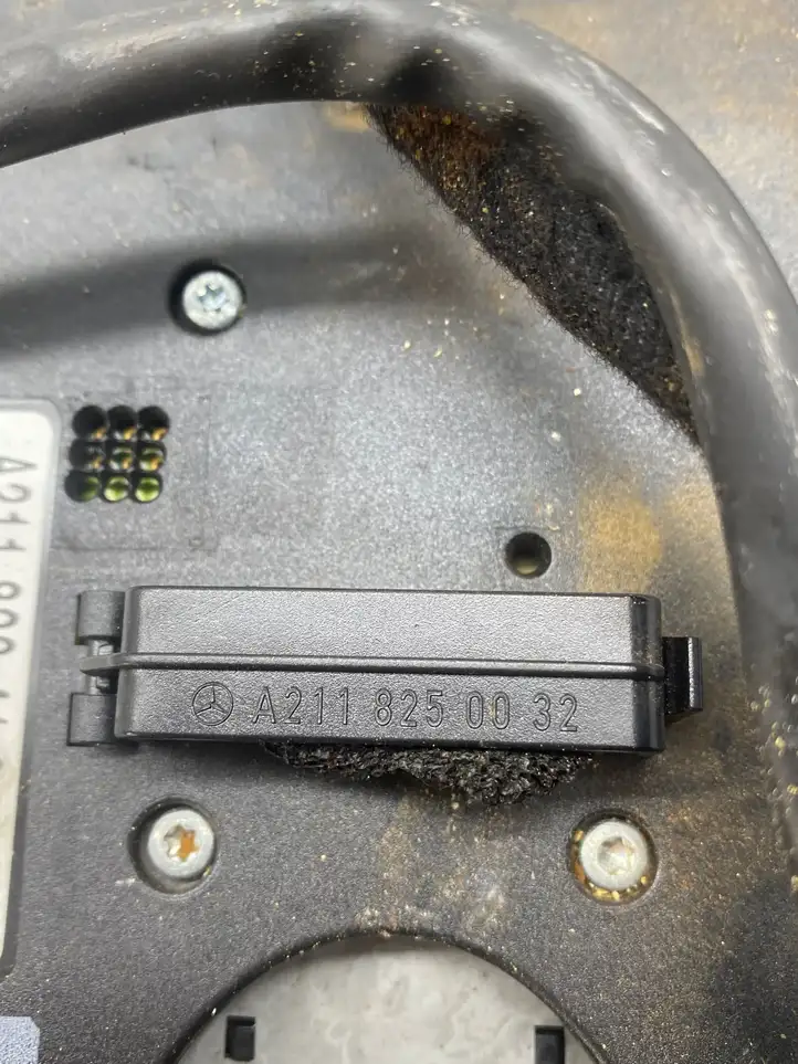 Mercedes-Benz E W211 (2002 - 2009) A2118204101 Другие включатели / ручки/ переключатели — фото 4