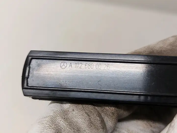 Mercedes-Benz CLA C117,X117,W117 (2013 - 2019) A1726800026 Демпфер бардачка — фото 4