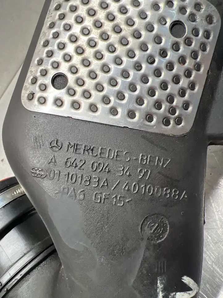 Mercedes-Benz ML W164 (2005 - 2011) A6420943497 Детали воздухозаборника — фото 8