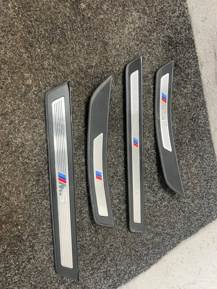 BMW M5 F10 (2013 - 2016) 8050049 Внутренняя отделка переднего порога — фото 4