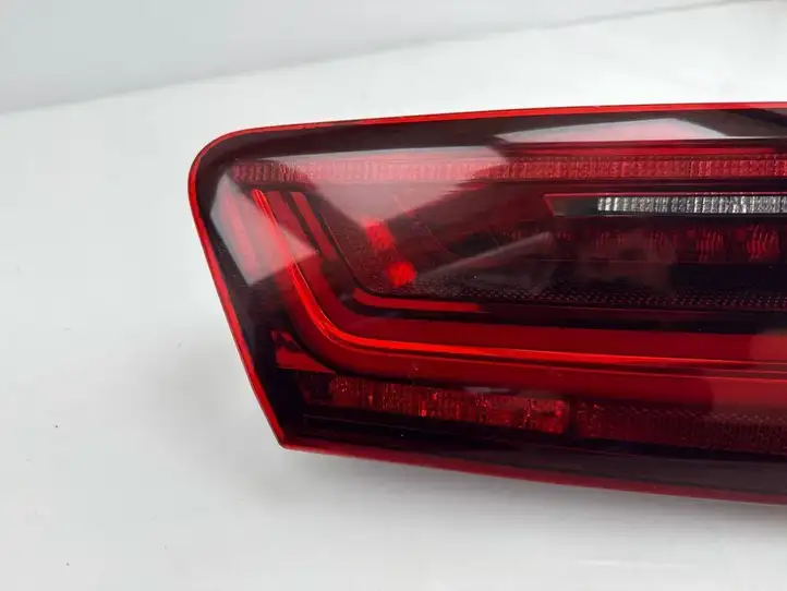 Audi A6 C7 (2014 - 2018) 4G9945094F Задний фонарь в крышке багажника — фото 5