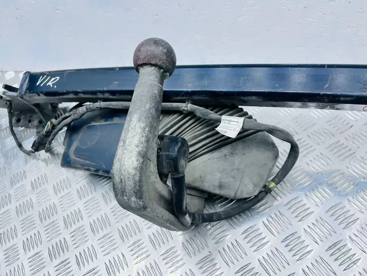 BMW 5 E60 E61 (2004 - 2010) 6795730 Съемный буксировочный крюк — фото 11