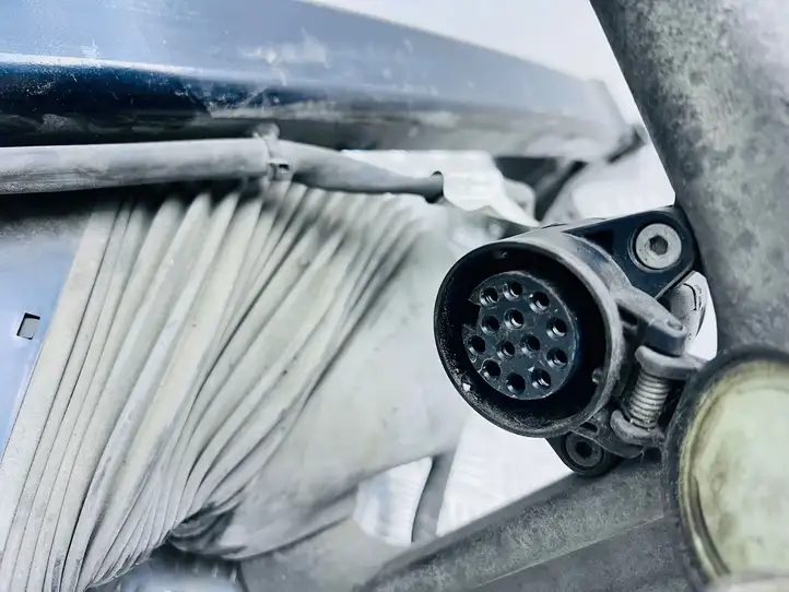 BMW 5 E60 E61 (2004 - 2010) 6795730 Съемный буксировочный крюк — фото 13