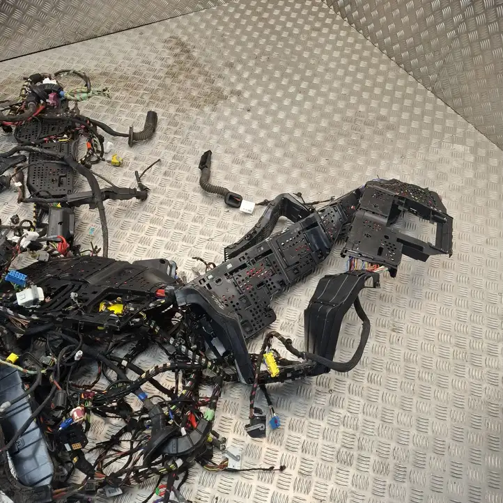 Mercedes-Benz C W205 (2014 - 2021) Прочая электропроводка — фото 3