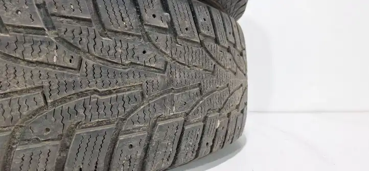Kia Sorento (2006 - 2009) 24570R16 Зимняя шина R16 — фото 2