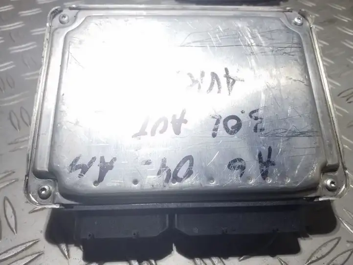 Audi A6 S6 C5 4B (2001 - 2004) 8E0909559R Блок управления двигателем (ECU) — фото 2