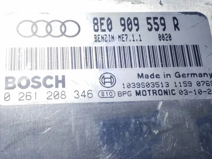 Audi A6 S6 C5 4B (2001 - 2004) 8E0909559R Блок управления двигателем (ECU) — фото 4