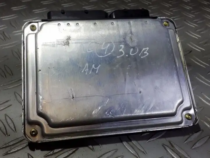 Audi A6 S6 C5 4B (2001 - 2004) 8E0909559E Блок управления двигателем (ECU) — фото 4