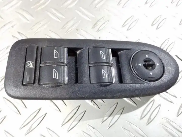 Ford C-MAX I (2007 - 2010) 8M5T14A132AA Кнопка стеклоподъемников — фото 1