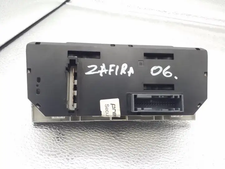 Opel Zafira B (2003 - 2006) 13201300 Кнопка кондиционера — фото 2
