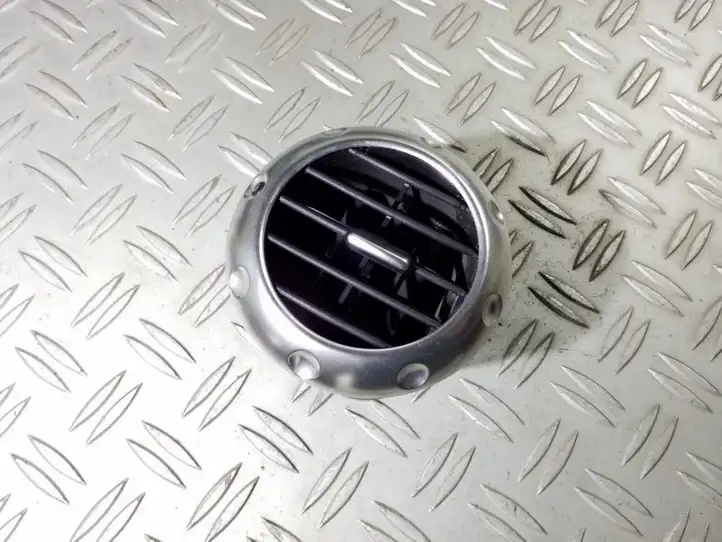 Audi TT Mk1 (1998 - 2003) 8N0820901A Боковой воздушный дефлектор — фото 1
