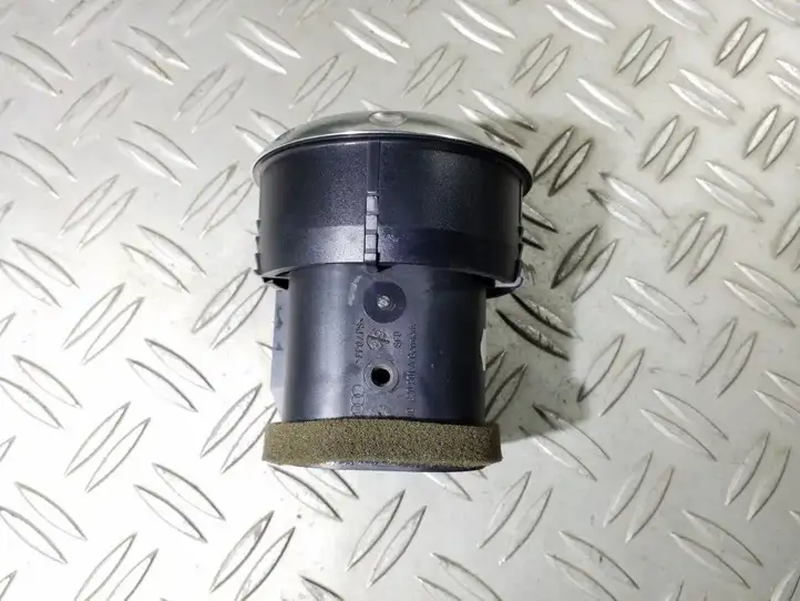 Audi TT Mk1 (1998 - 2003) 8N0820901A Боковой воздушный дефлектор — фото 3