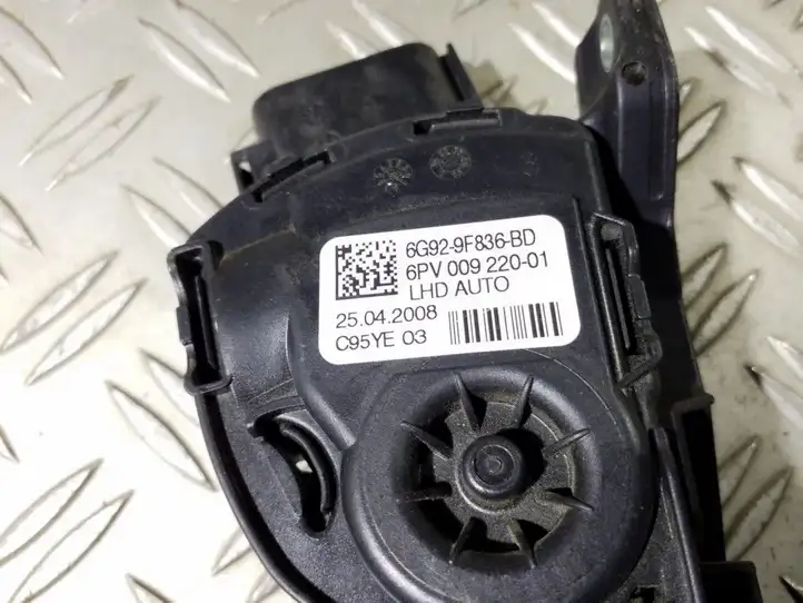 Volvo XC70 (2007 - 2013) 6G929F836BD Педаль акселератора — фото 3