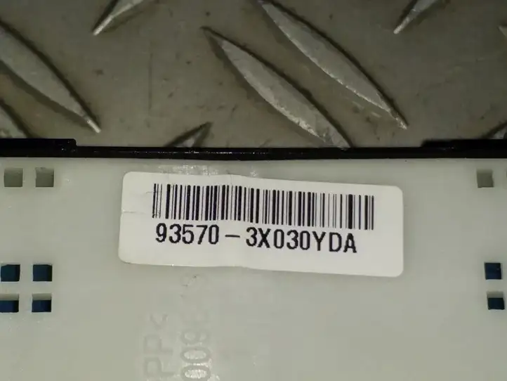 Hyundai Elantra (2010 - 2016) 935703X030YDA Блок кнопок стеклоподъемников — фото 4