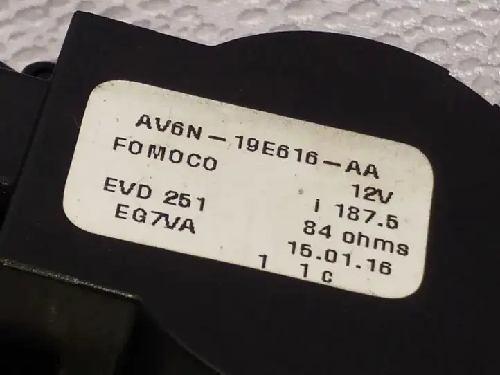 Ford Focus ST (2015 - 2018) AV6N19E616AA Двигатель задвижки потока воздуха — фото 2
