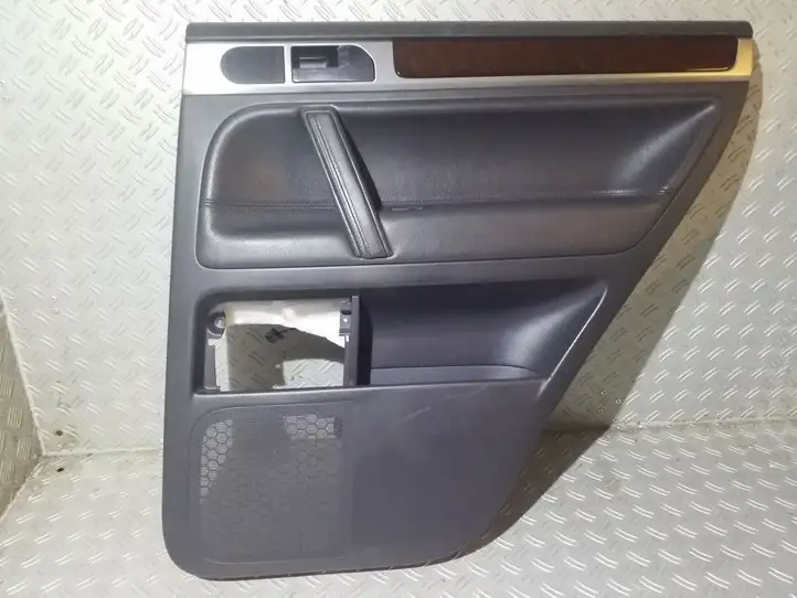 Volkswagen Touareg I (2002 - 2010) 7L6867212BR Обшивка задней двери — фото 1