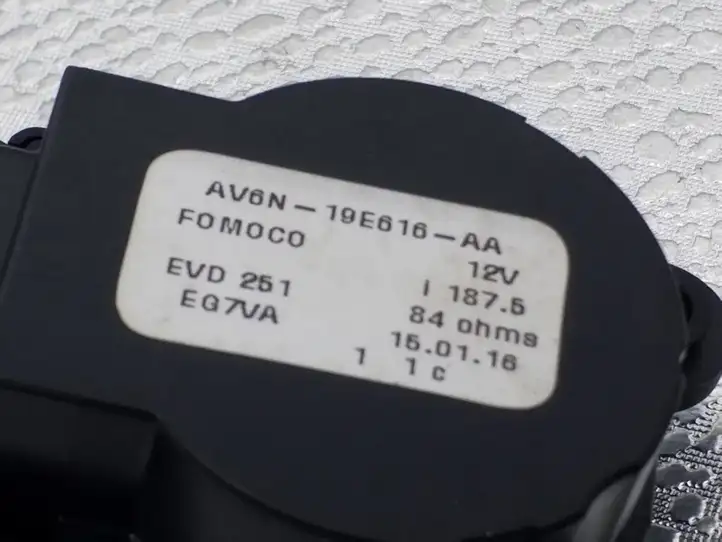 Ford Focus ST (2015 - 2018) AV6N19E616AA Двигатель задвижки потока воздуха — фото 2