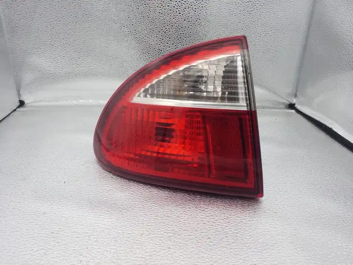 Seat Leon (1M) (1998 - 2006) 1M6945111 Задний фонарь в кузове — фото 1