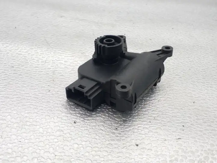 Audi A3/S3 8P (2003 - 2005) 0132801339 Двигатель задвижки потока воздуха — фото 1
