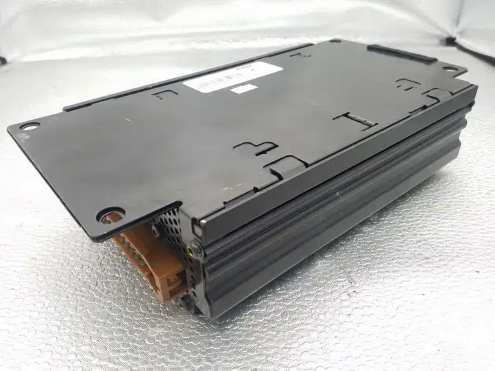 Audi A4 S4 B5 8D (1999 - 2001) AMP3510 Усилитель звука — фото 2
