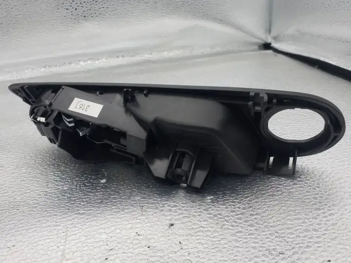 Ford Fiesta (2013 - 2017) AE83A22601A Внутренняя ручка двери — фото 2