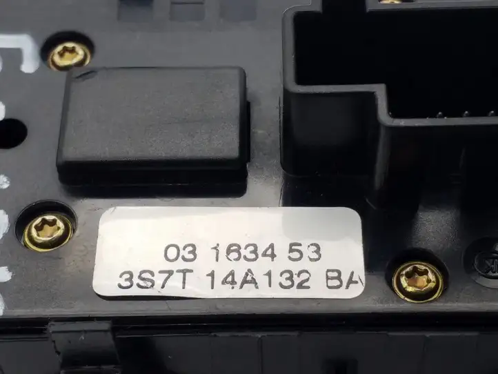 Ford Mondeo Mk III (2000 - 2007) 3S7T14A132BA Блок кнопок стеклоподъемников — фото 2