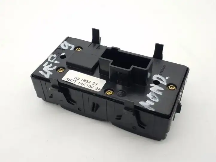 Ford Mondeo Mk III (2000 - 2007) 3S7T14A132BA Блок кнопок стеклоподъемников — фото 3