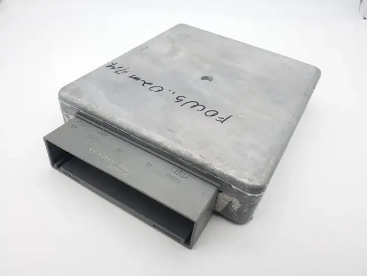 Ford Focus (1998 - 2004) 2M5A12A650MB Блок управления двигателем (ECU) — фото 1