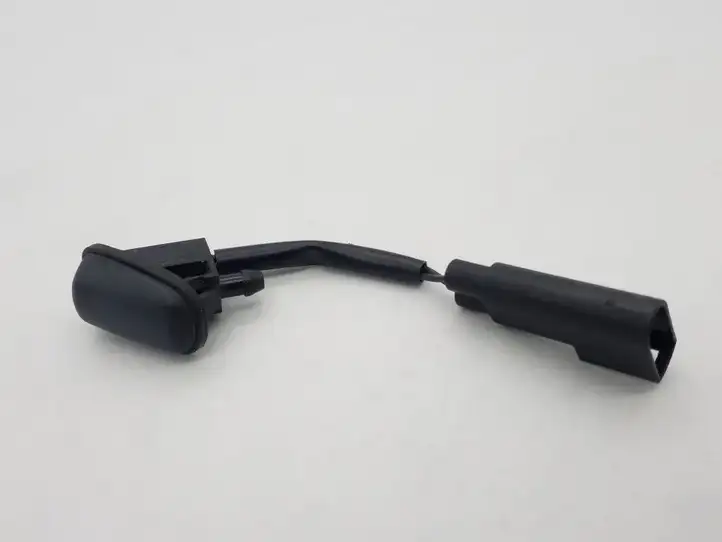 Ford Focus (2011 - 2015) BM5117666A Форсунка омывателя лобового стекла — фото 2