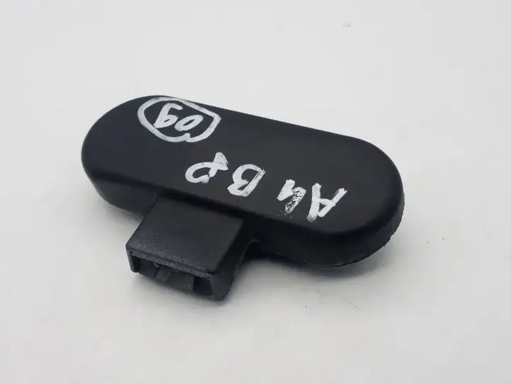 Audi A4 S4 B8 8K (2011 - 2015) 8T0955987 Форсунка омывателя лобового стекла — фото 1