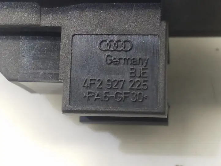 Audi A6 S6 C6 4F (2004 - 2008) 4F2927225 Кнопка ручного тормоза — фото 3