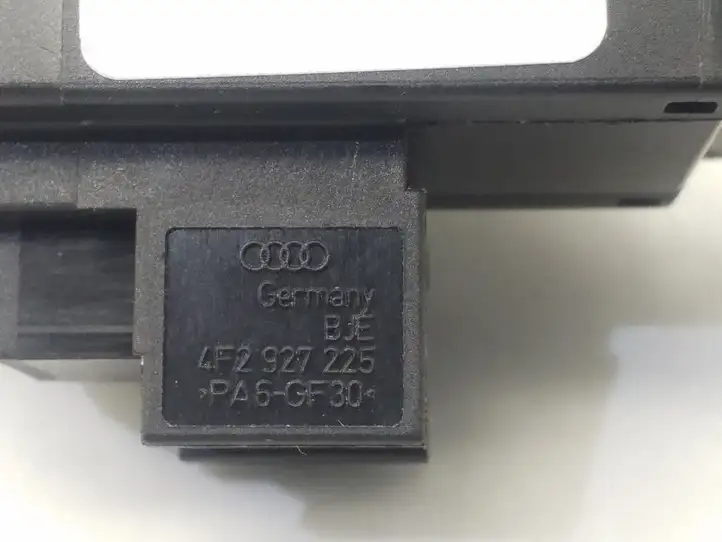 Audi A6 S6 C6 4F (2004 - 2008) 4F2927225 Кнопка ручного тормоза — фото 3